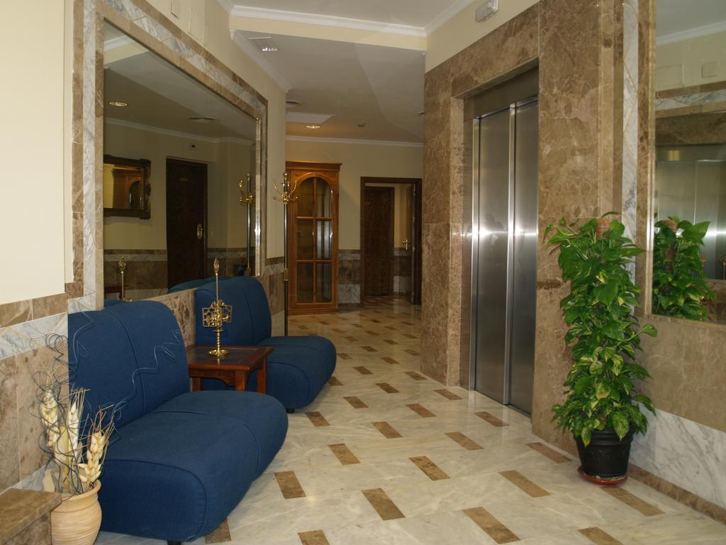 Hotel Al-Yussana Lucena Luaran gambar