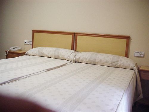 Hotel Al-Yussana Lucena Luaran gambar