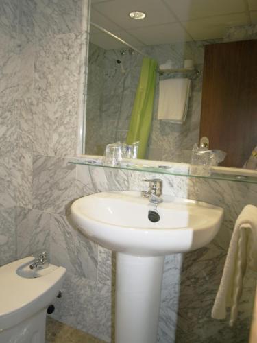 Hotel Al-Yussana Lucena Luaran gambar